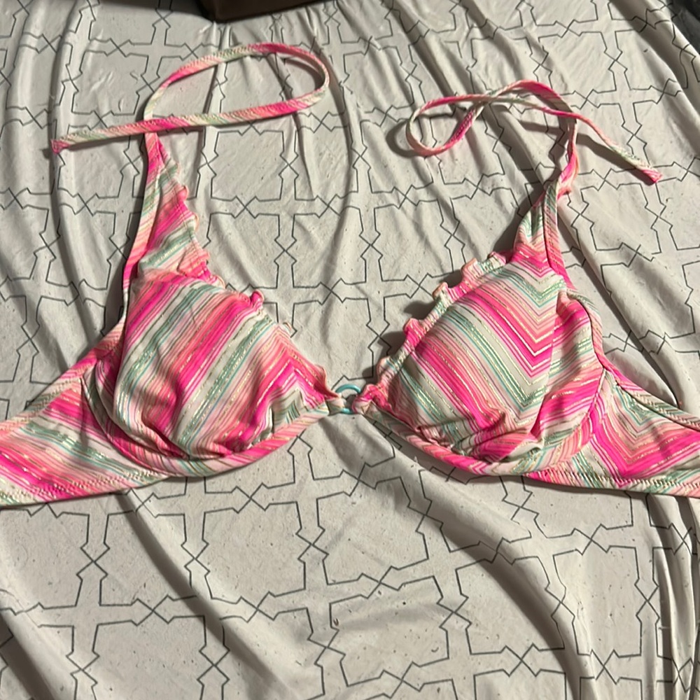 victoria’s secret bikini top size 34c